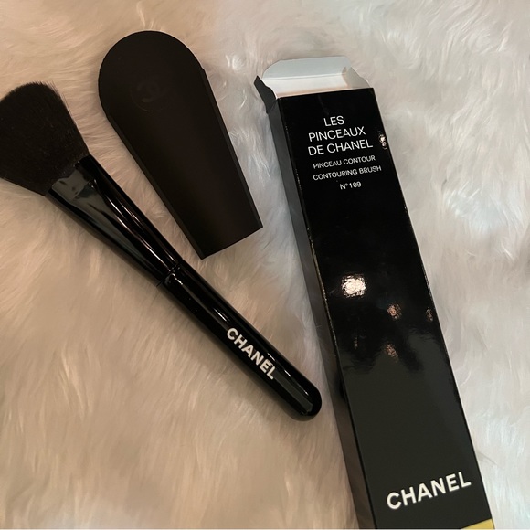 CHANEL Makeup Chanel Contouring Brush No9 Poshmark